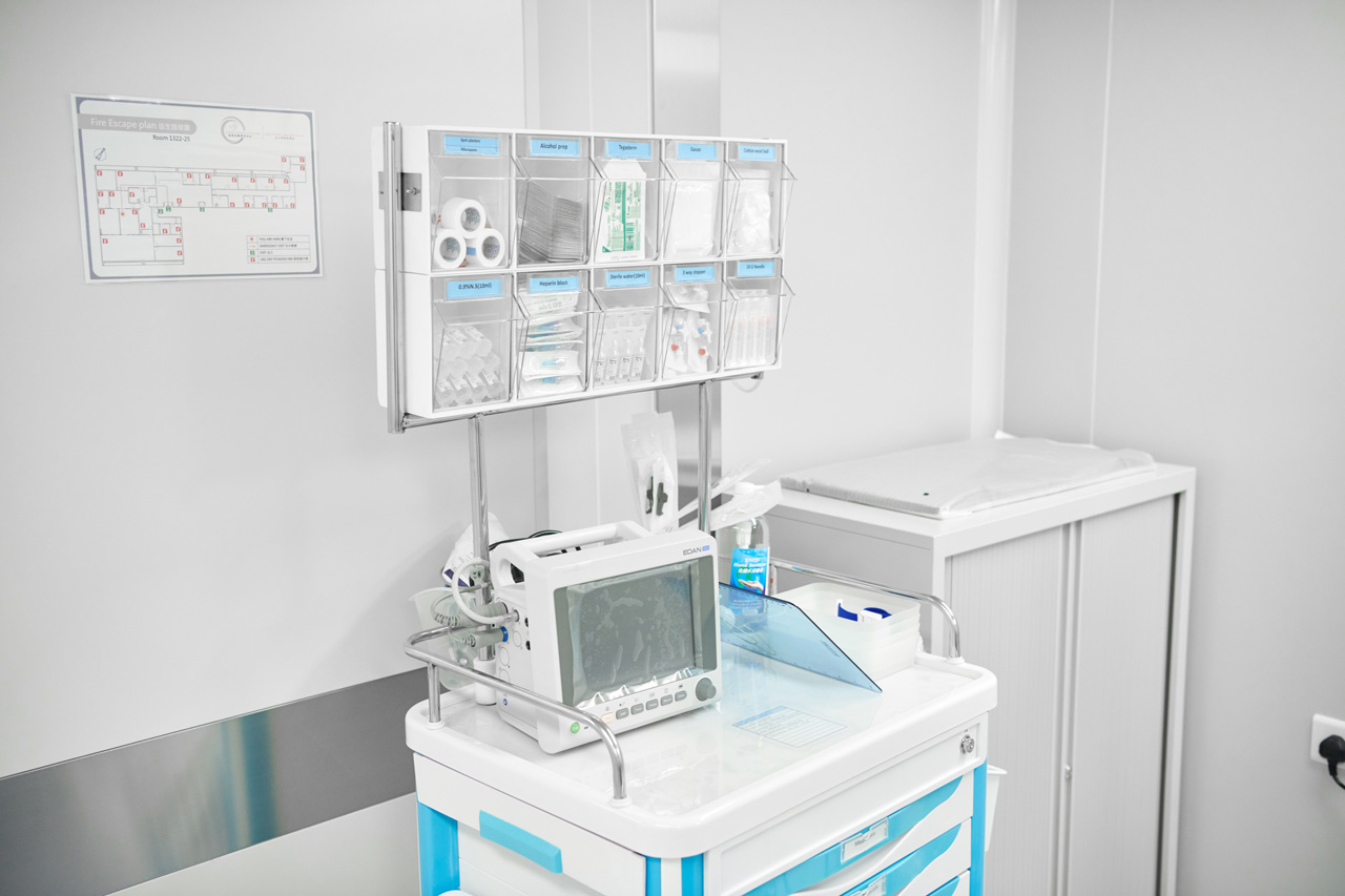 Anaesthetic Trolley for Monitored Anaesthetic Care (MAC) in Procedure Room for Egg collection