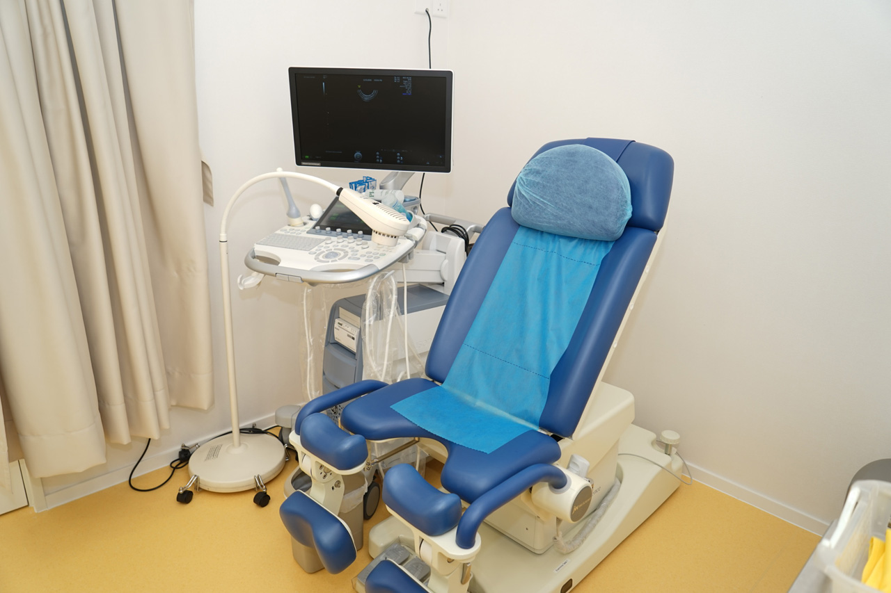 Gynaecological Examination Table